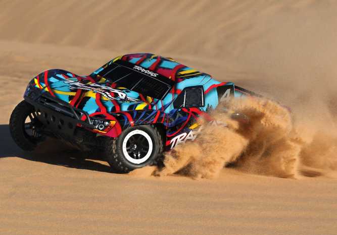 Traxxas Uzaktan Kumandalı Araba